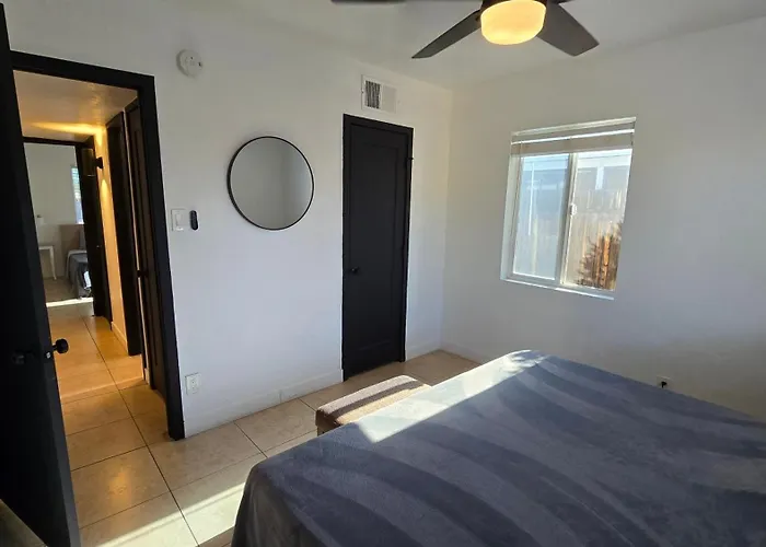 Zzz Msg For 5 Percent Off Zzz 3bed 1bath Kingkingqueenbeds House Midtownphx Apartment